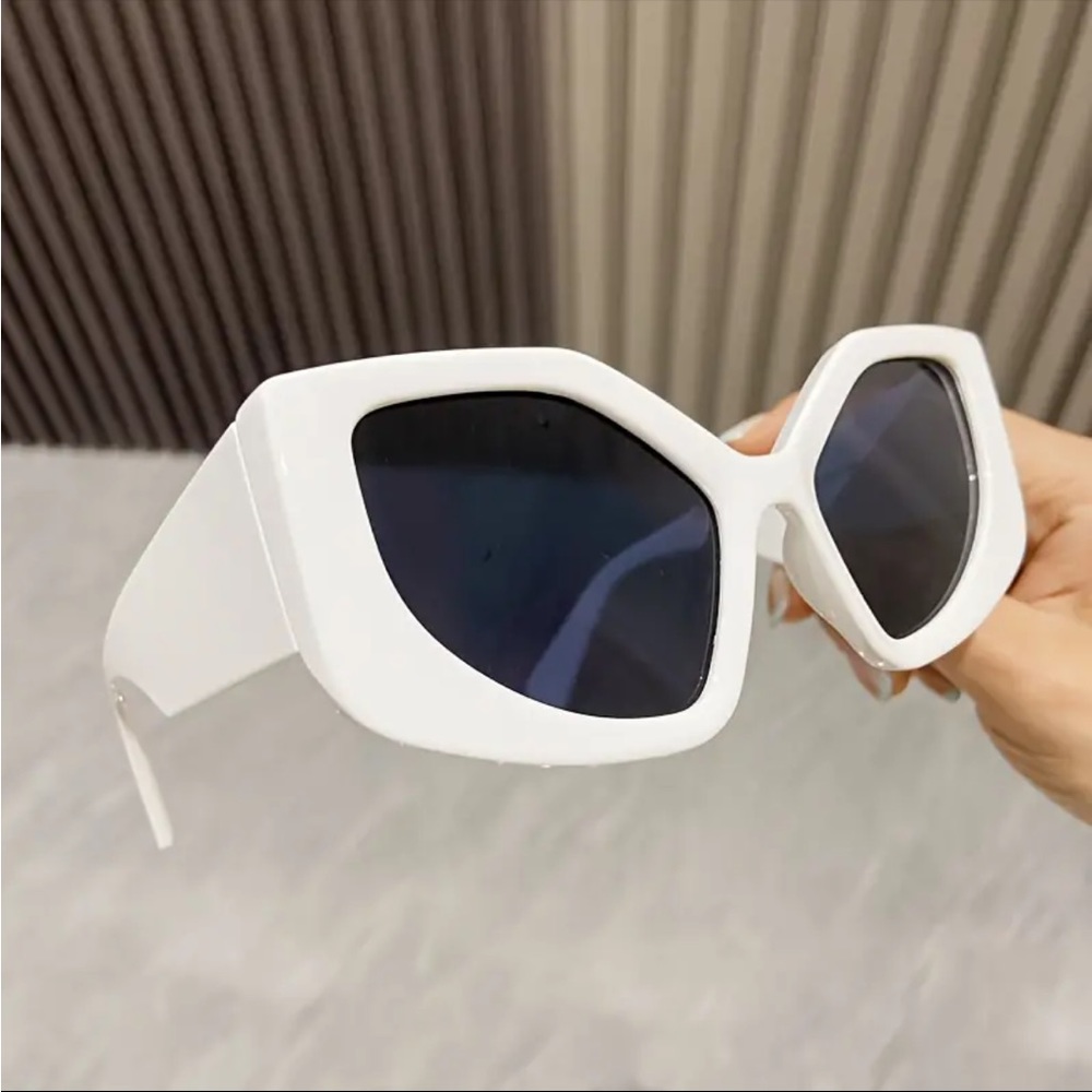 🆕 Trendy Oversized Cat Eye Sunglasses Y2K Creative Unique Design‼️ MOD SQUAD ‼️ - Picture 14 of 16